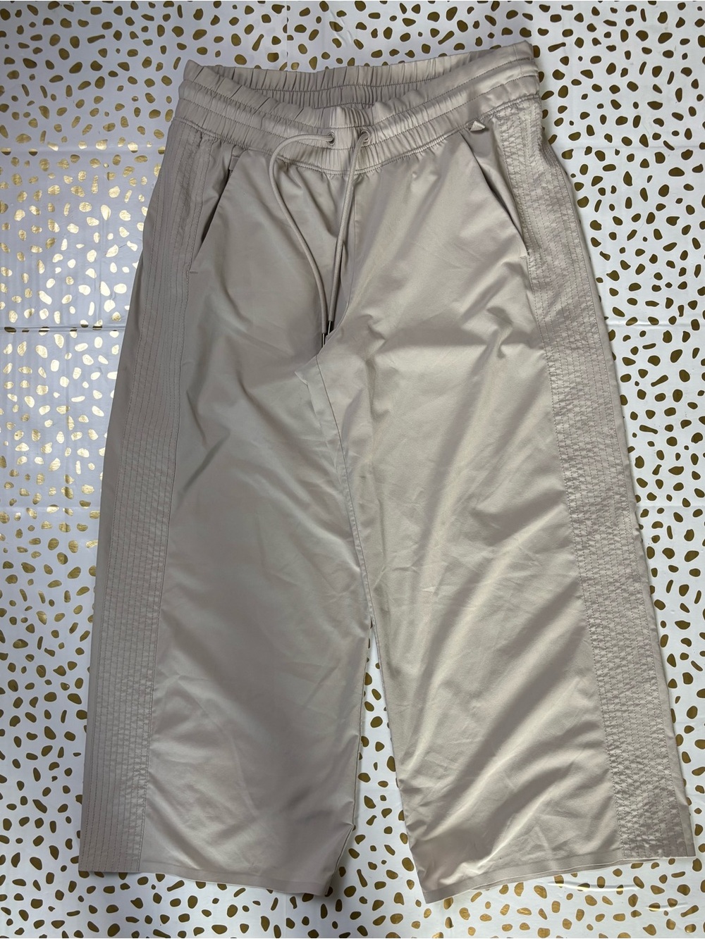 Athleta Women’s Light Beige Drawstring Joggers